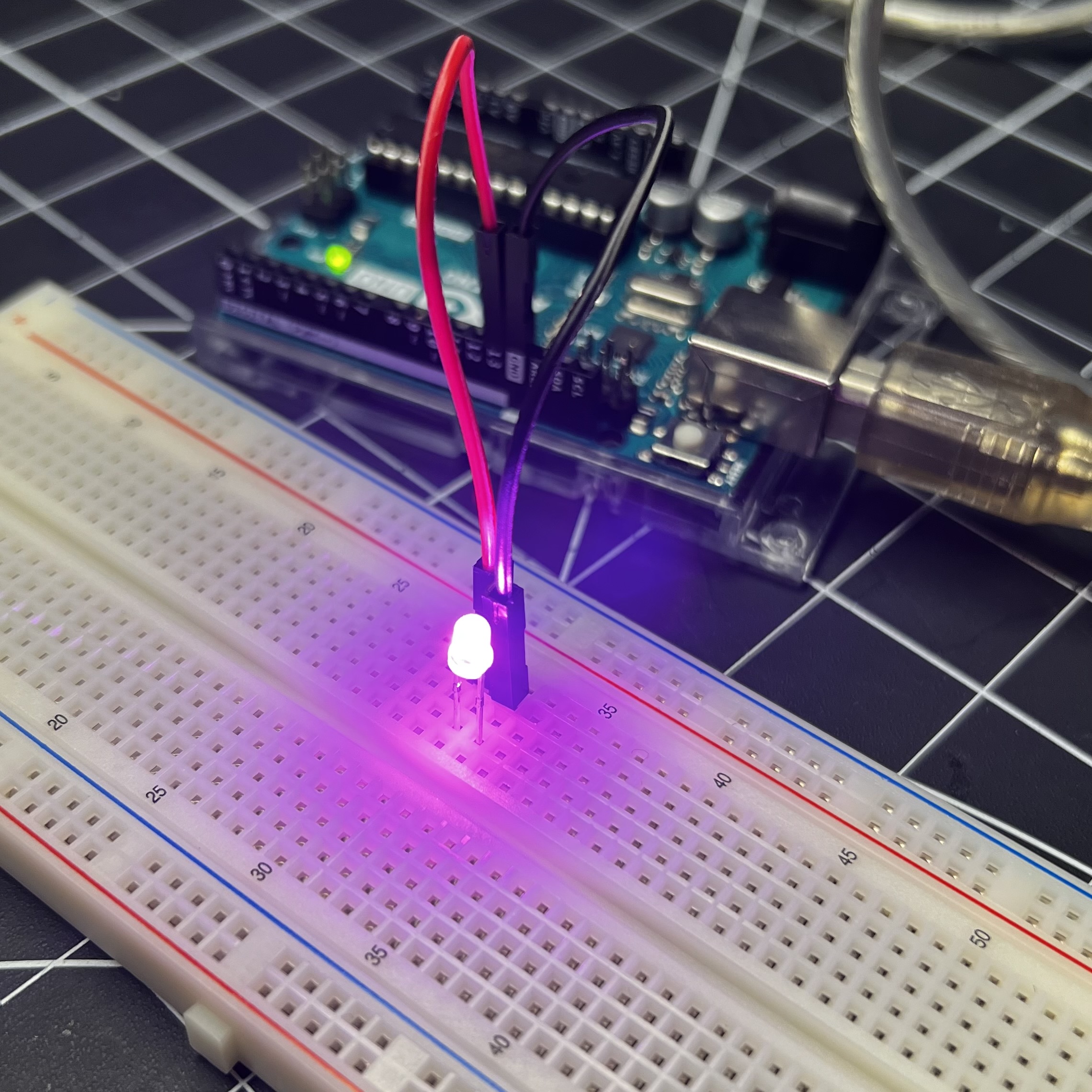 Working with the Arduino, connecting a light